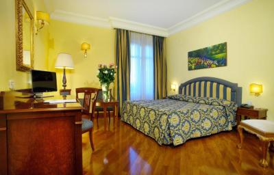 Standard Zimmer mit Kingsize-Bett 3