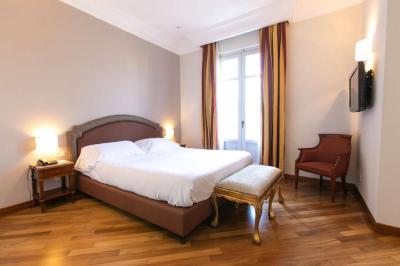 Deluxe Zimmer mit Kingsize-Bett und Balkon 5