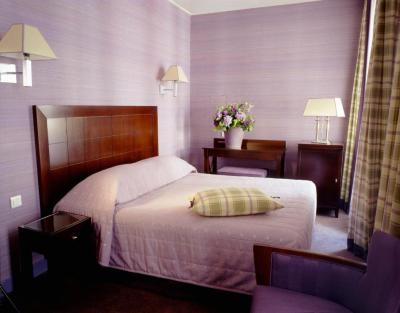 Zwei benachbarte Zimmer 9