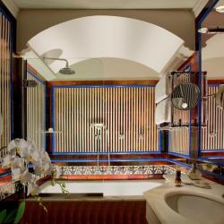 Deluxe Suite 3