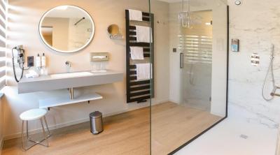 Executive Suite 4