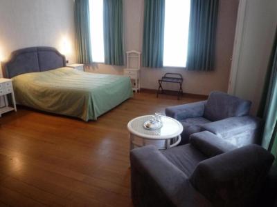 Family Suite (2 Adults + 1 Child) 3