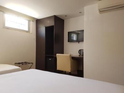 Triple Room without Kitchenette 5