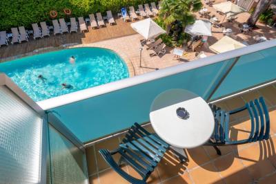 Chambre Triple avec Terrasse 4