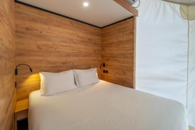 Deluxe Glamping Plus 5