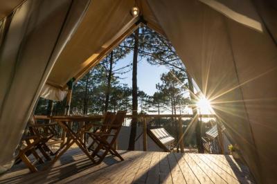 Deluxe Glamping with Panoramic View 11
