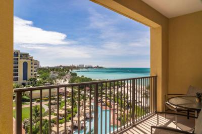 Ocean View Queen Room 9