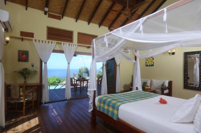 Seaview Deluxe Suite 1
