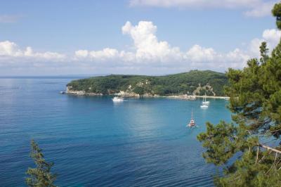 Deluxe Double or Twin Room with Sea View 4