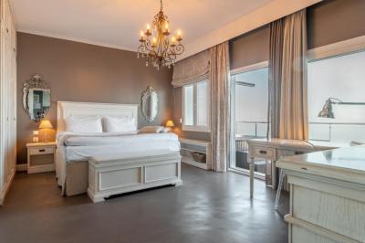 Seagull Coco-Mat Suite with Panoramic Sea View 4