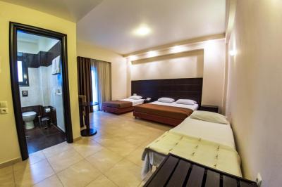 Quadruple Room 4