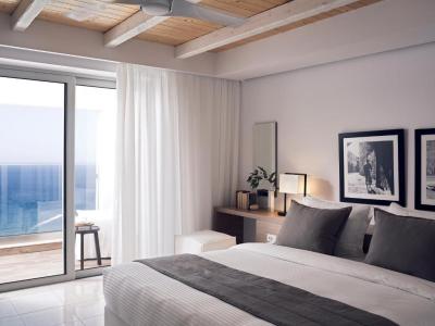 Exclusive Sea View Room with Sharing Pool 6