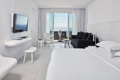 Superior Double Room Sea View 3