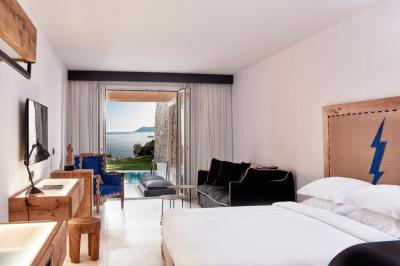 Superior Double Room Sea View Private Pool 5