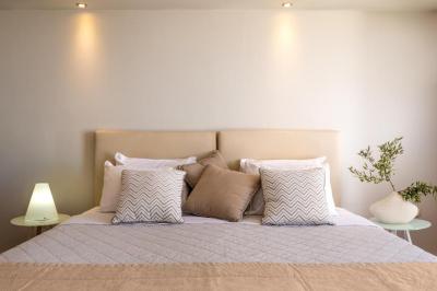 Family Suite (2 Adults + 2 Children) - Split Level 4