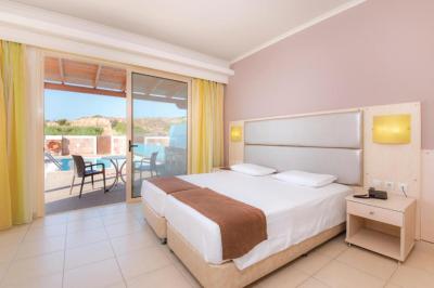 Deluxe Twin Room with Private Pool 4