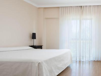 One-Bedroom Apartment (3 Adults) 4