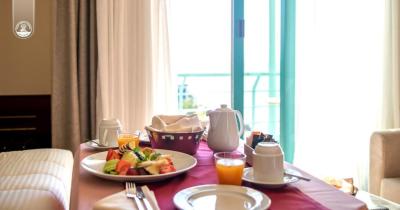 Deluxe Double/Twin Room with Sea View 1
