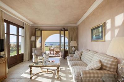 Deluxe Villa with Sea View and Private Pool 6