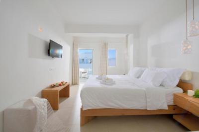 Executive Double Room with Sea View 9