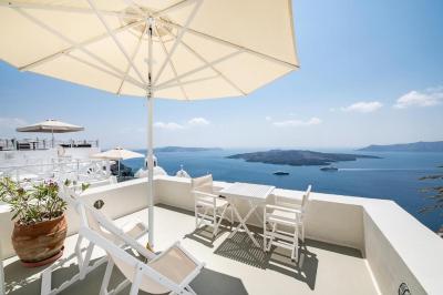 Suite with Caldera View 2