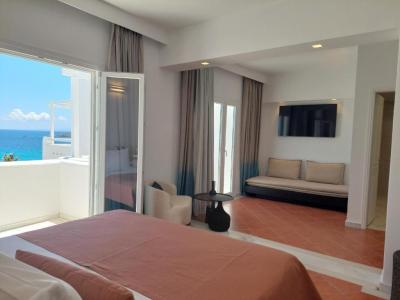 Suite Junior con vistas frontales al mar 3