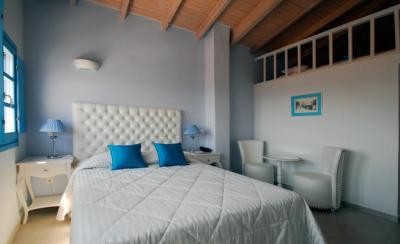 Chambre Familiale en Duplex avec Balcon - Vue sur Mer 2