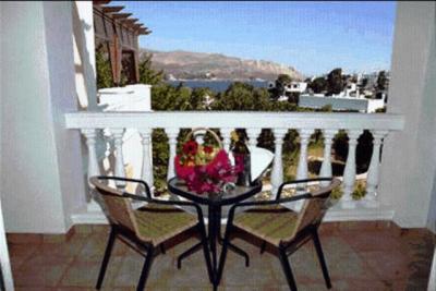 Double or Twin Room with Sea View 1