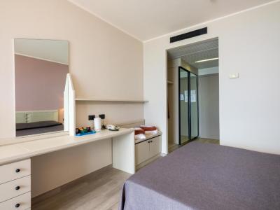 Deluxe Double or Twin Room with Lake View 6