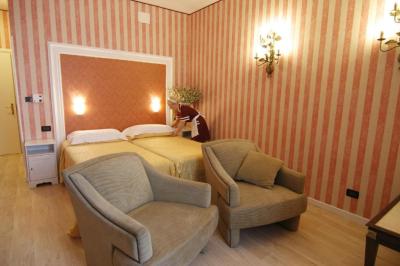 Superior Double Room with Spa Access 4