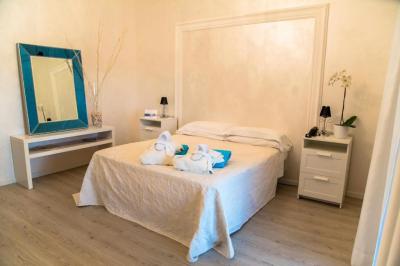 Superior Suite with Spa Access 9