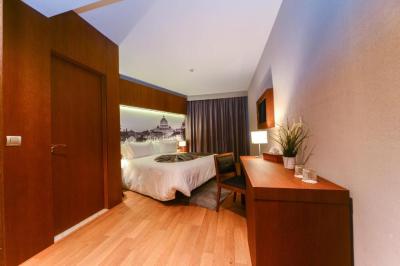 Deluxe Double or Twin Room with Balcony 1