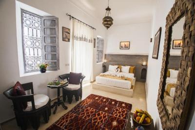 Deluxe Double Room 8