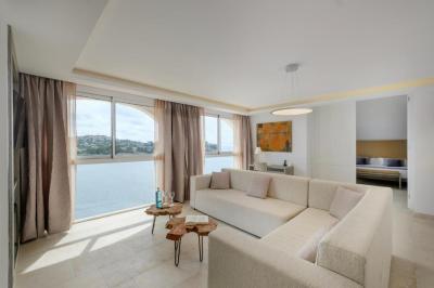 Luxury Apartment with Sea View 5