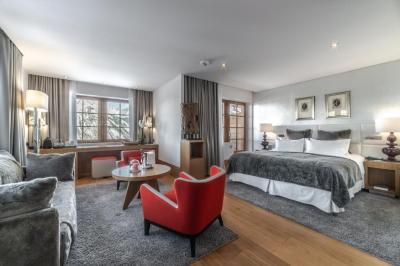 Deluxe Suite 3