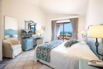 Superior Double Room with Swimming Pool View 1