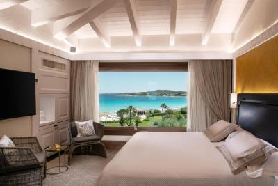 Signature Suite 11