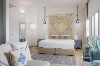 Family Suite with Park View 1