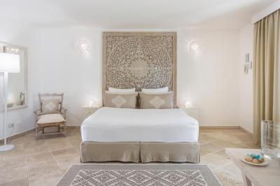 Family Suite with Garden View 5