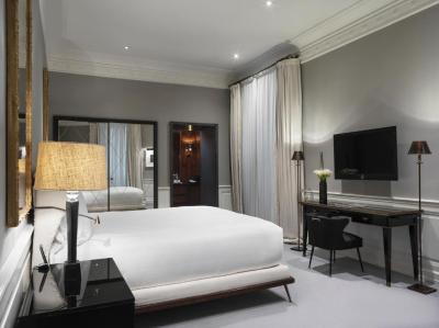 Large Double Room 11