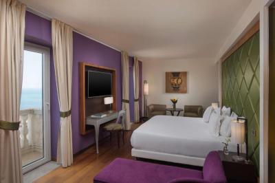Premium Double or Twin Room with View with Extra Bed (2 Adults + 1 Child) 4