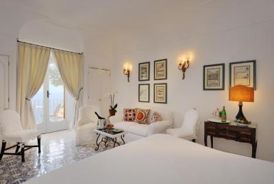 Superior Double or Twin Room with Sea View 1