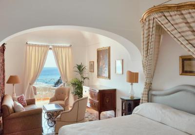 Deluxe Double or Twin Room with Sea View 3