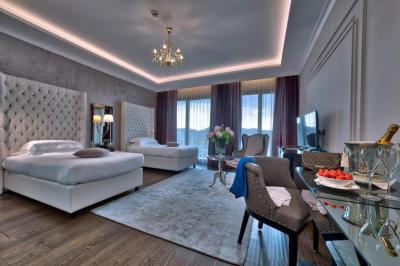 Superior Double or Twin Room with Mountain View 7