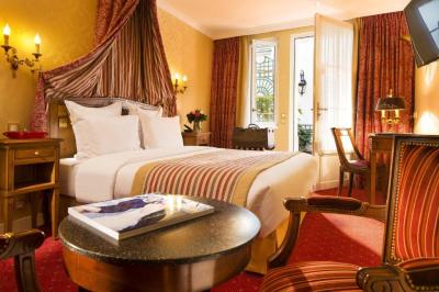 Chambre Deluxe Double ou Lits Jumeaux 3