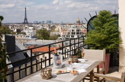 Superior Doppelzimmer mit Terrasse und Blick auf den Eiffelturm 9