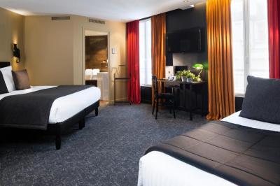 Deluxe Triple Room 3