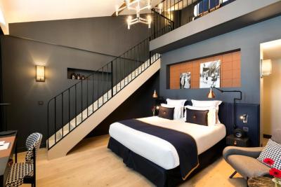 Duplex Quadruple Room 6