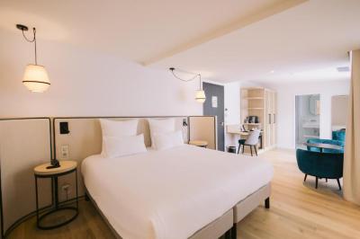 Junior Suite 6