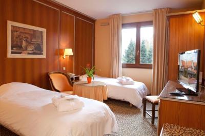Standard Double or Twin Room 5